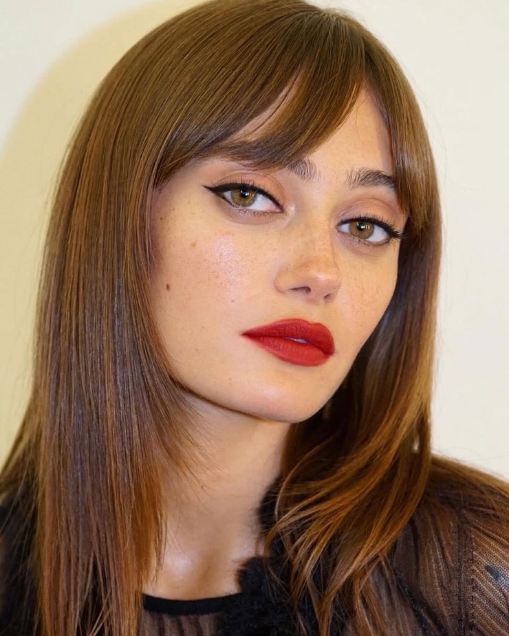 Ella Purnell Ella Purnell