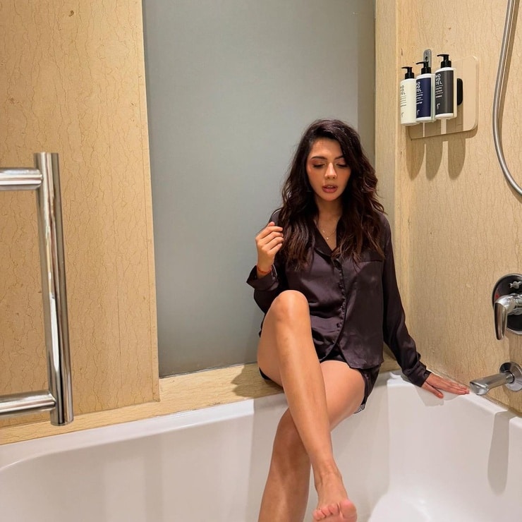 Ruhi Singh Ruhi Singh