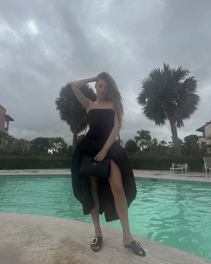 Xenia Tchoumitcheva Xenia Tchoumitcheva