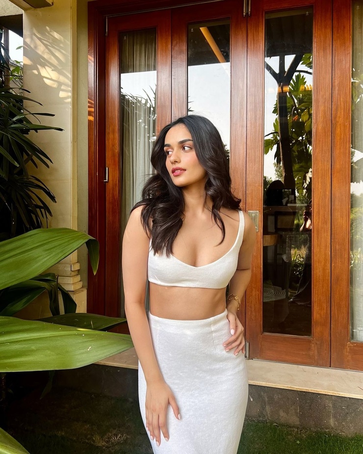 Manushi Chhillar Manushi Chhillar