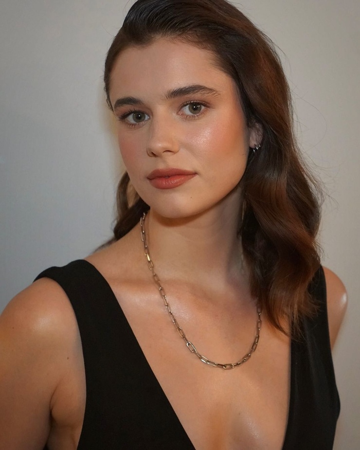 Alison Oliver