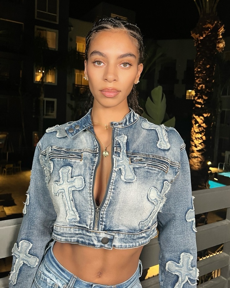 Arianna Barron