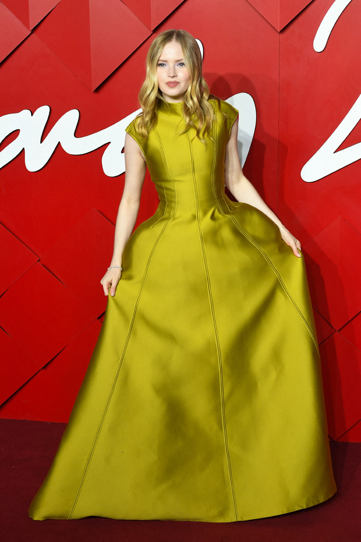 Ellie Bamber