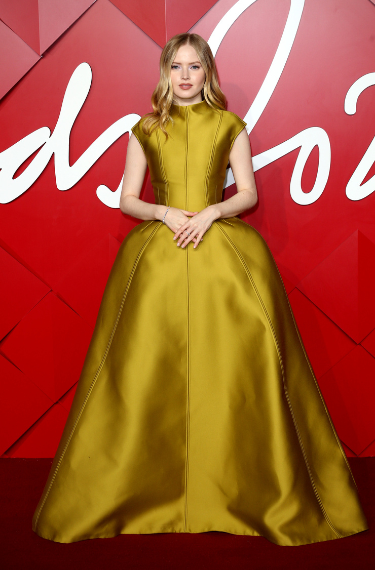 Ellie Bamber