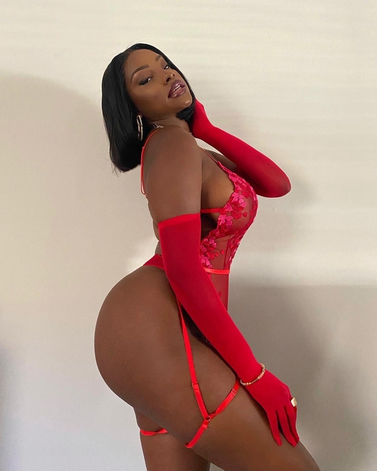 Savannah Perkins