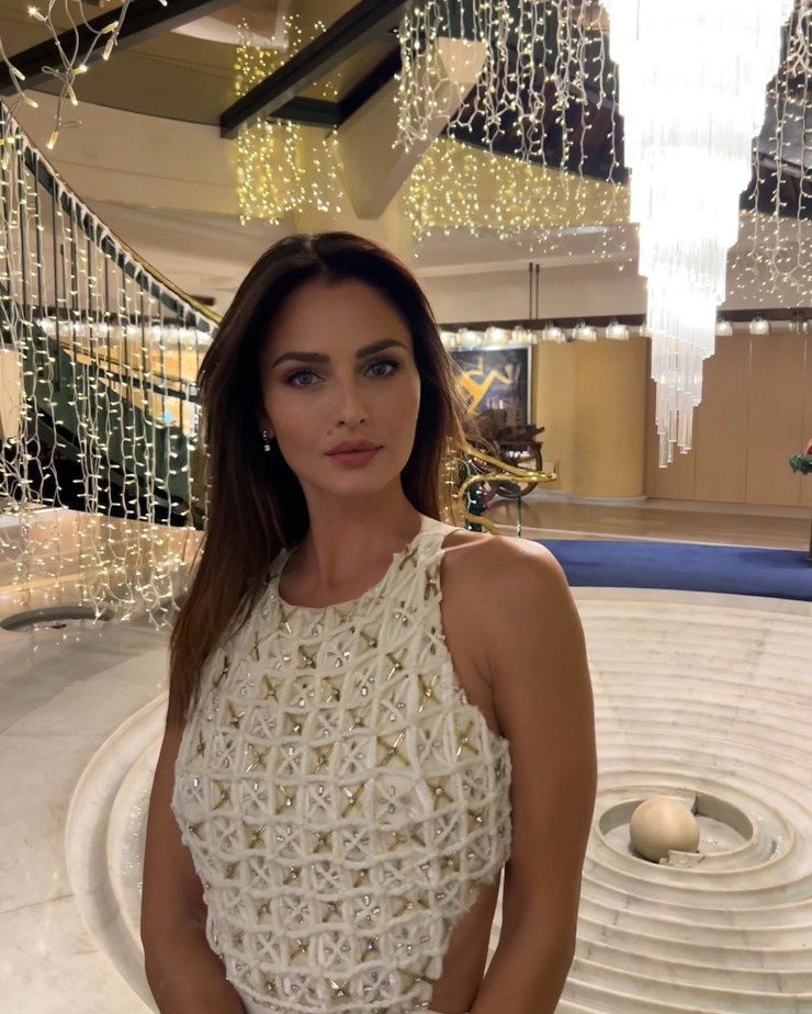 Anna Safroncik Anna Safroncik