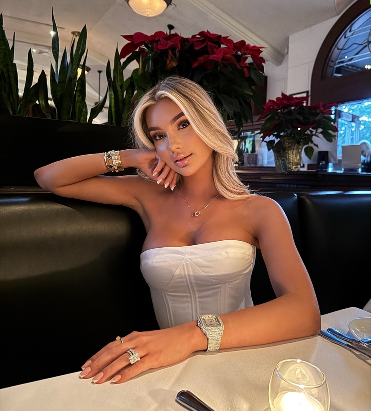 Alexa Collins