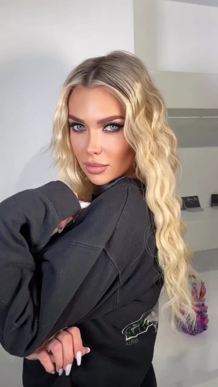 Kat Nova