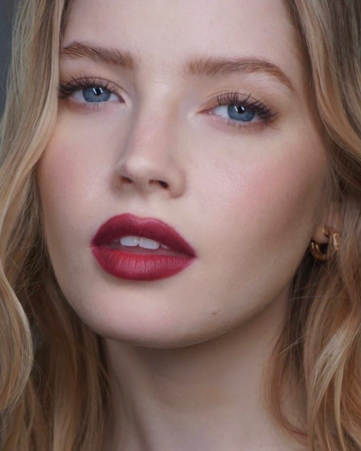 Ellie Bamber Ellie Bamber