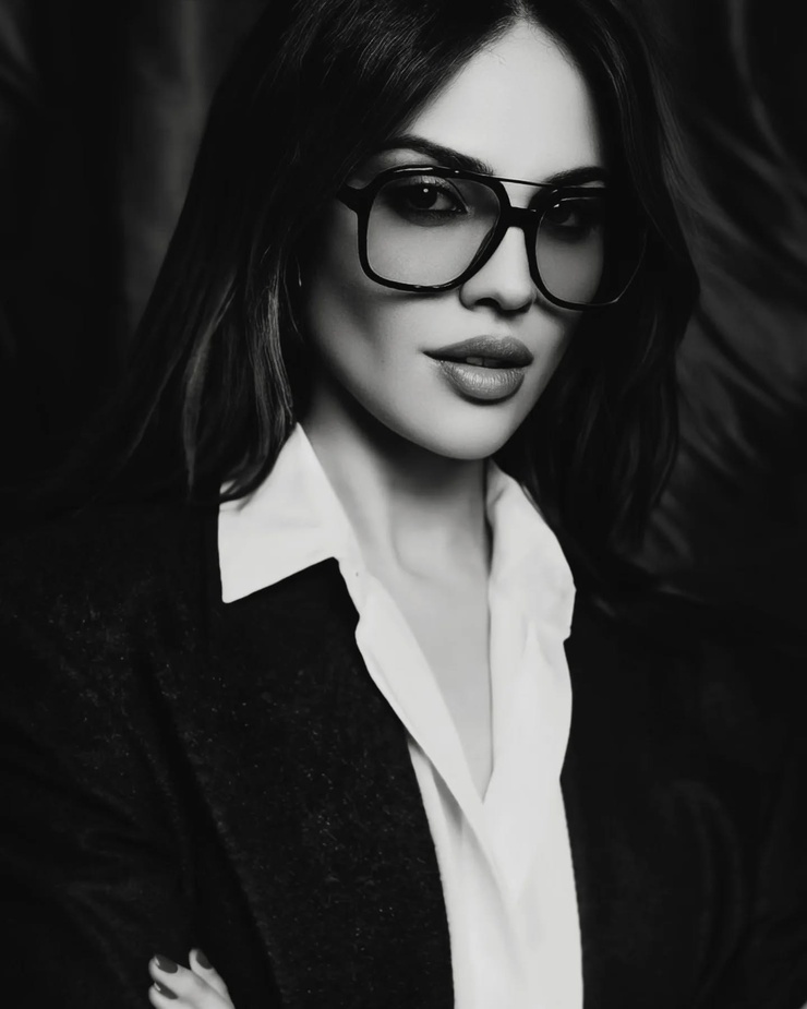 Eiza Gonzalez
