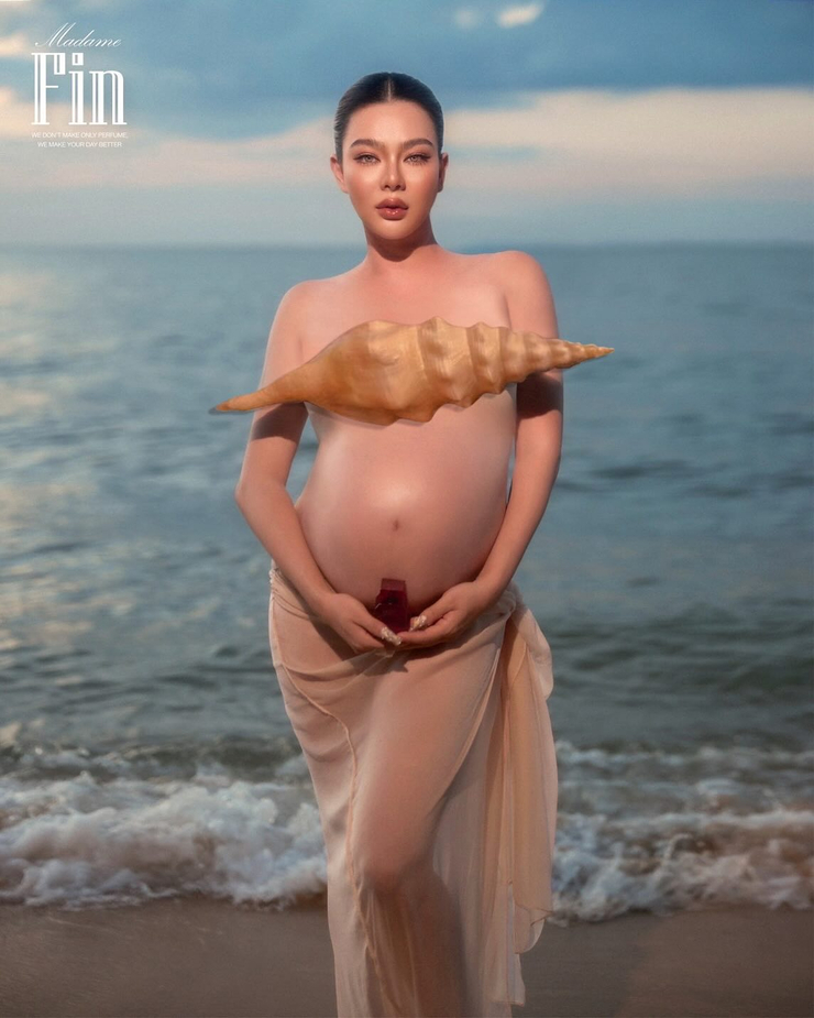 Arisara Thongborisut