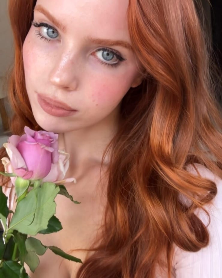 Emily Deyt Aysage