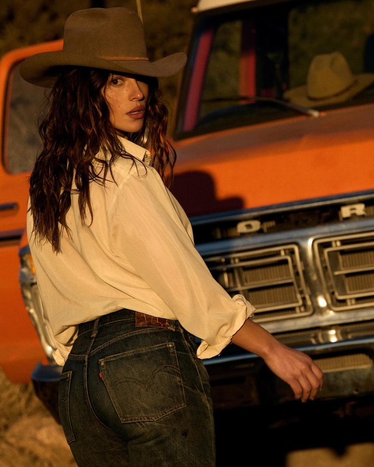 Adria Arjona