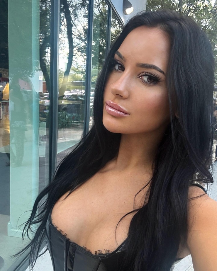 Samantha Summers