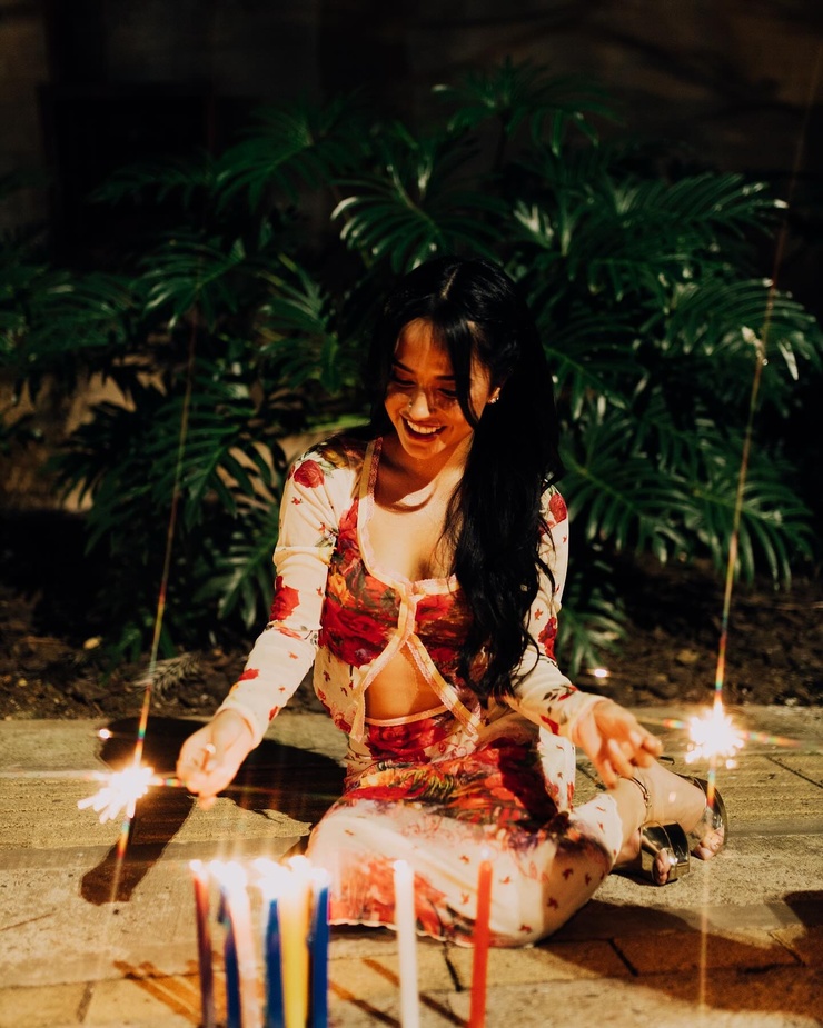 Becky G.