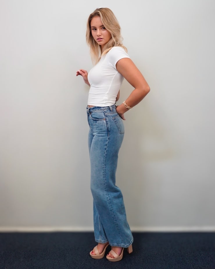 Chelsea Mayer