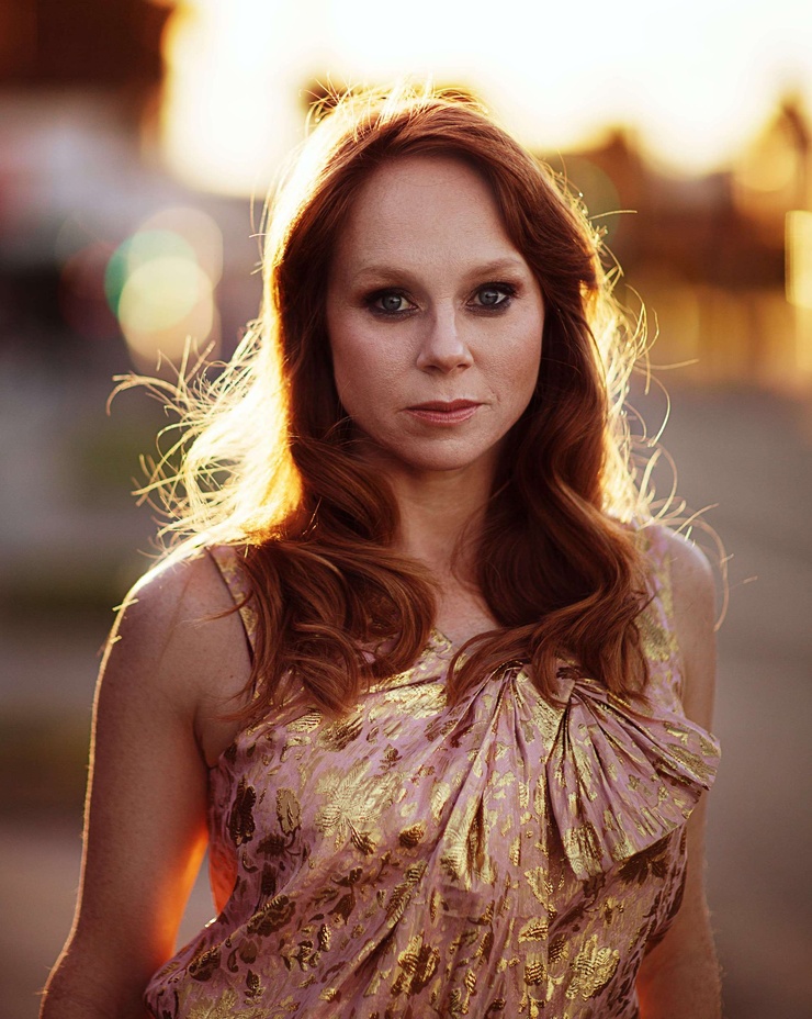 Hayley McElhinney