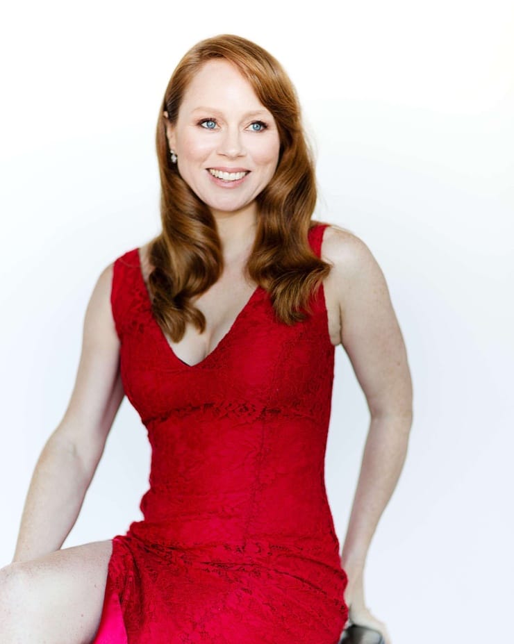 Hayley McElhinney