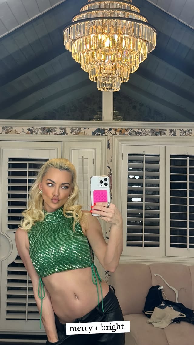 Lindsey Pelas