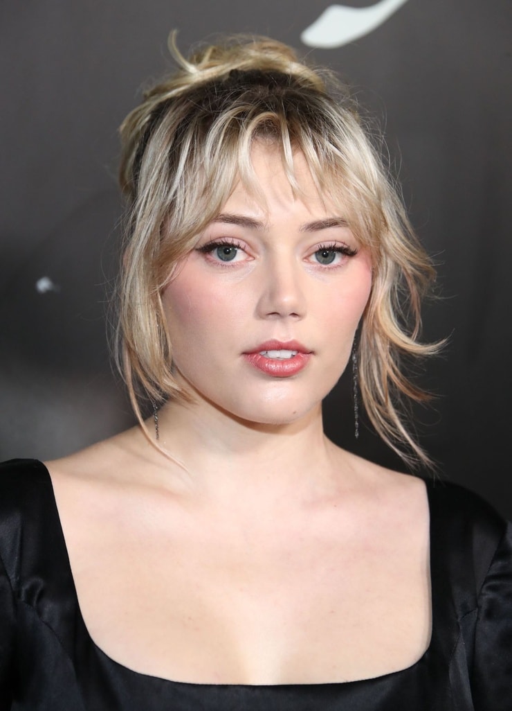 Grace Van Dien