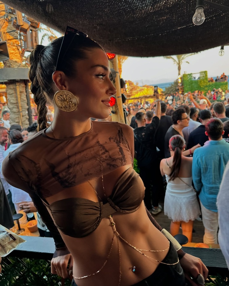 Hande Erçel Hande Erçel