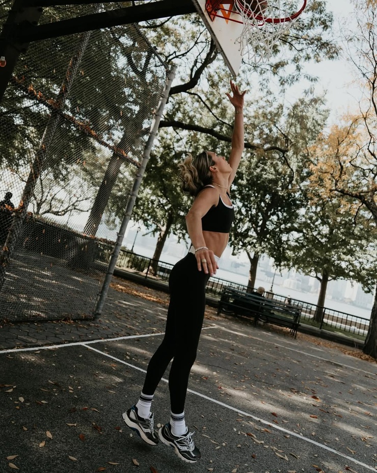 Lexie Hull