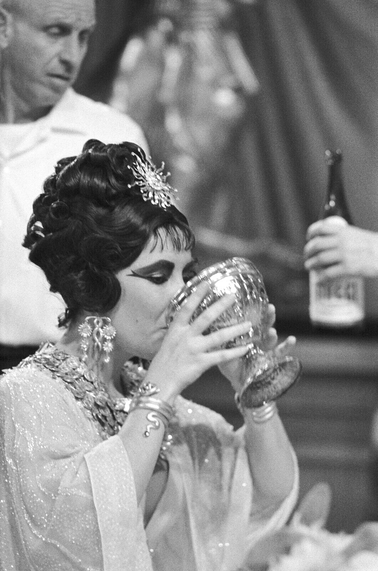 Elizabeth Taylor Elizabeth Taylor