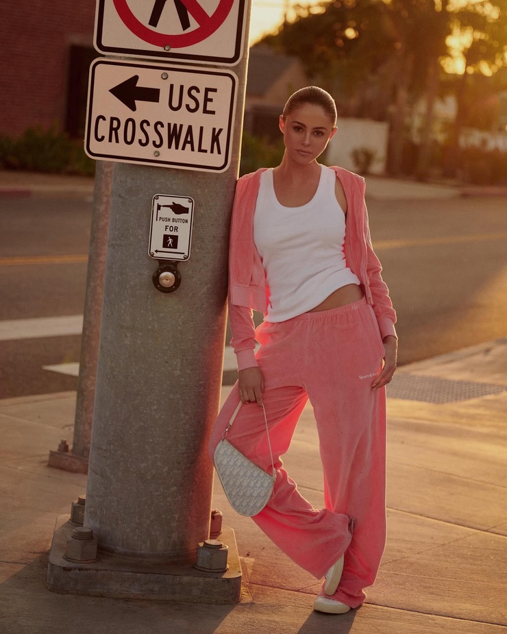 Daniella Beckerman Daniella Beckerman