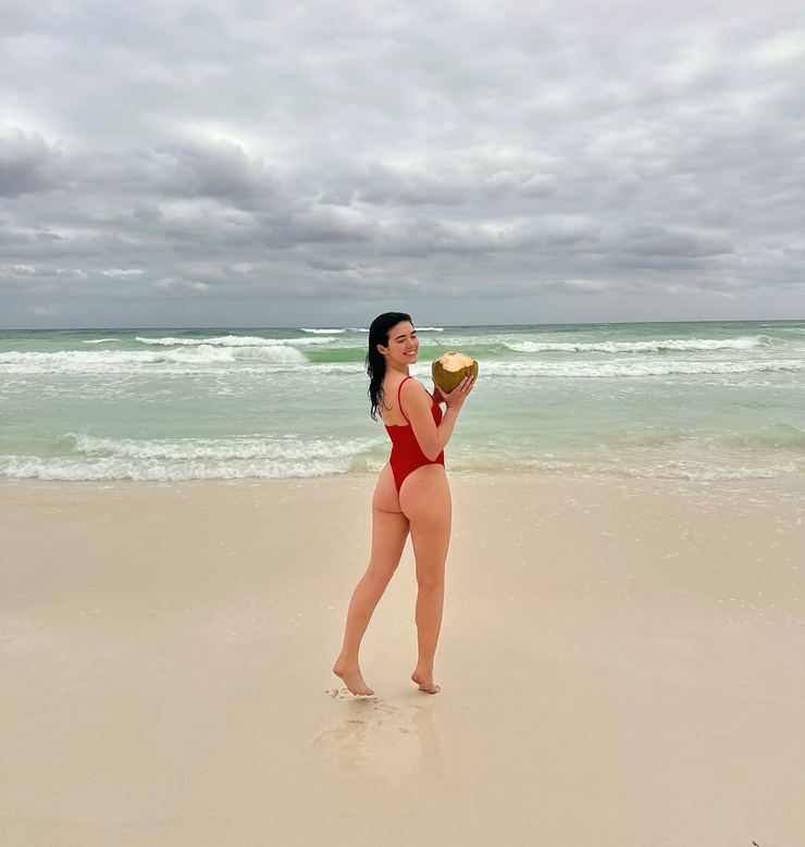 Alisha Newton Alisha Newton