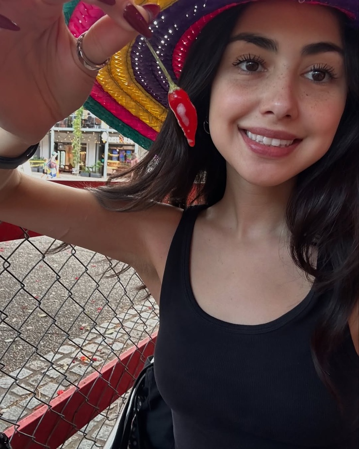 Alexa Mansour Alexa Mansour
