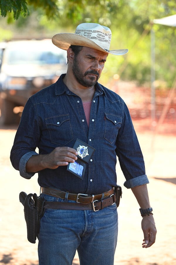 Jay Swan (Aaron Pedersen)