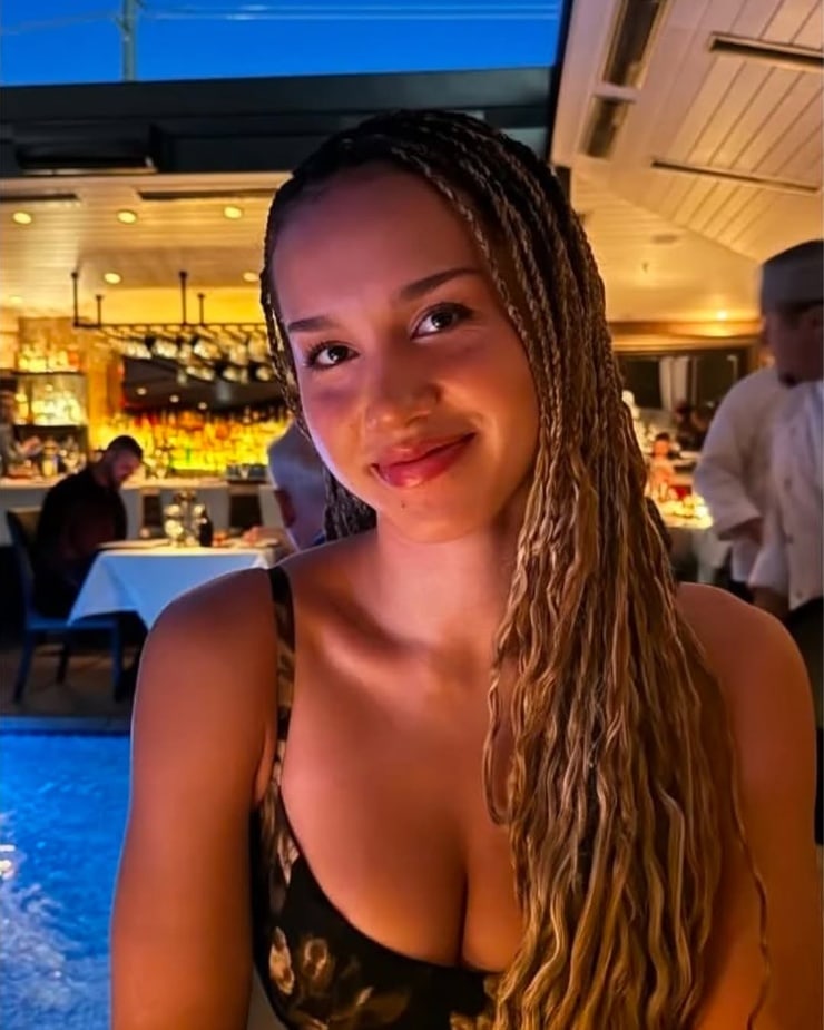 Sofia Wylie Sofia Wylie