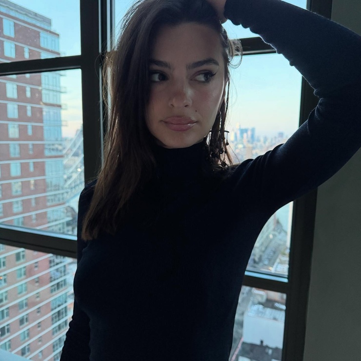 Emily Ratajkowski