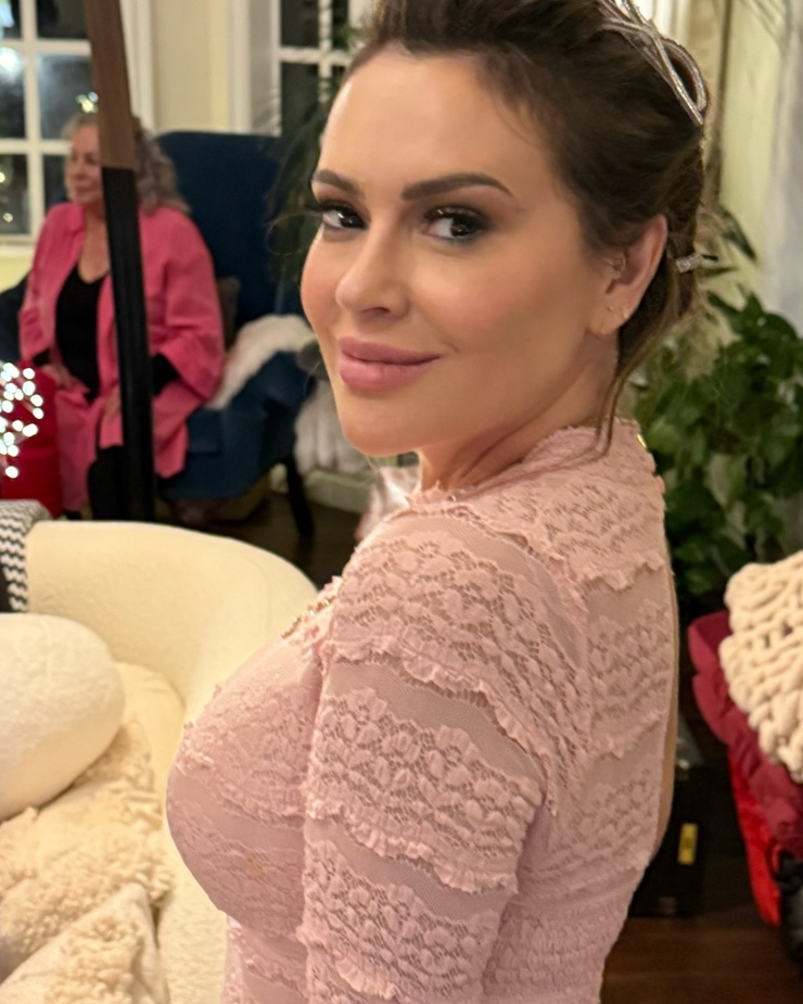 Alyssa Milano picture
