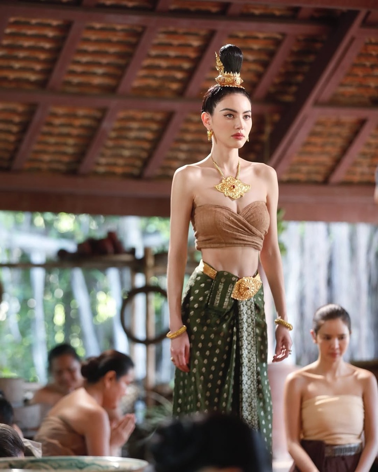 Davika Hoorne