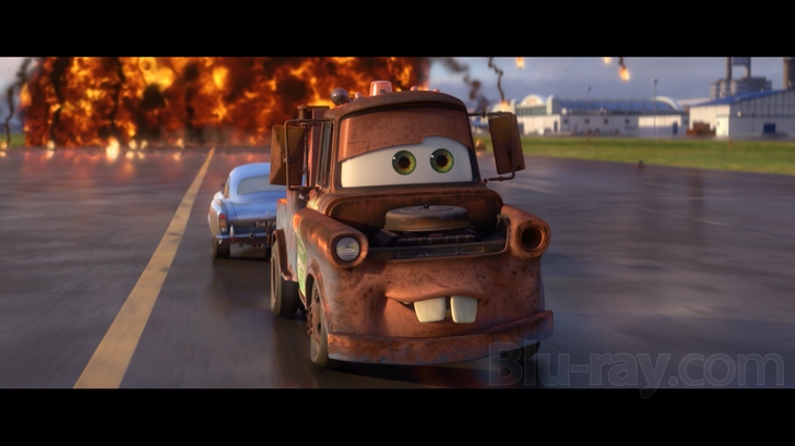 Cars 2 (Two-Disc Blu-ray / DVD Combo in DVD Packaging)