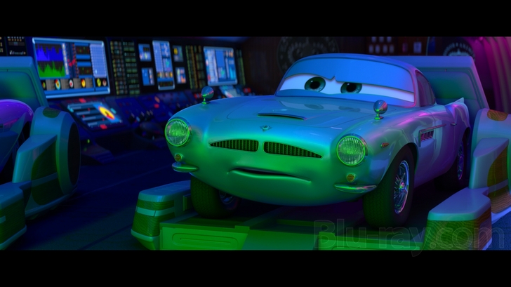 Cars 2 (Two-Disc Blu-ray / DVD Combo in DVD Packaging)