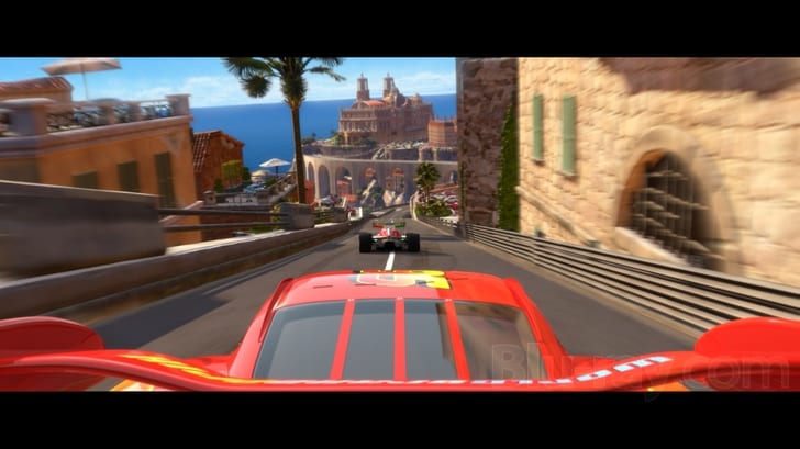 Cars 2 (Two-Disc Blu-ray / DVD Combo in DVD Packaging)