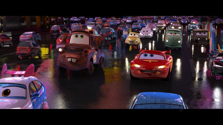 Cars 2 (Two-Disc Blu-ray / DVD Combo in DVD Packaging)