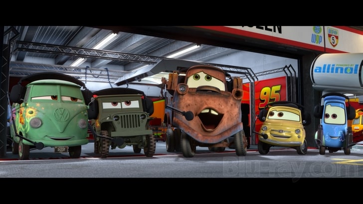Cars 2 (Two-Disc Blu-ray / DVD Combo in DVD Packaging)