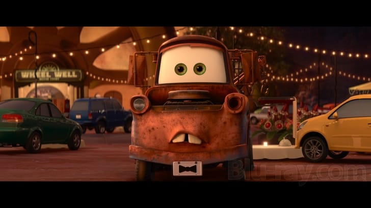 Cars 2 (Two-Disc Blu-ray / DVD Combo in DVD Packaging)