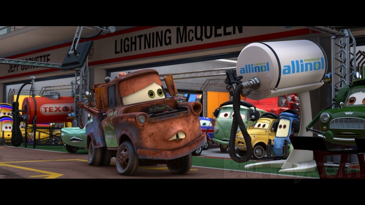 Cars 2 (Two-Disc Blu-ray / DVD Combo in DVD Packaging)