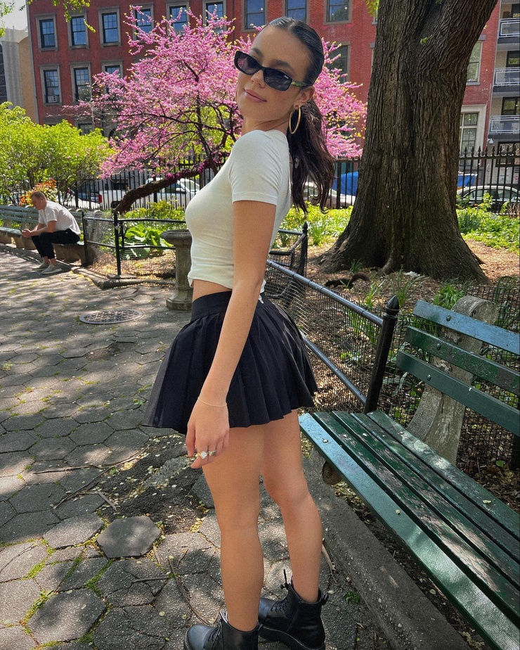 Picture of Ella Mendelsohn