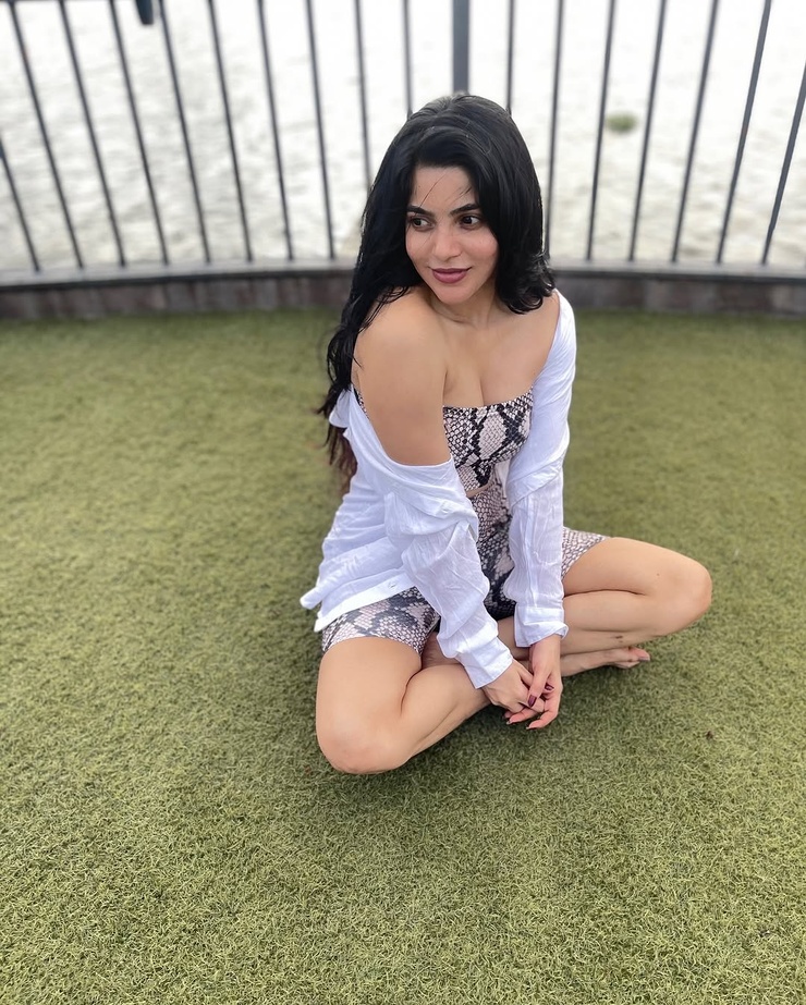 Divyabharathi Divyabharathi