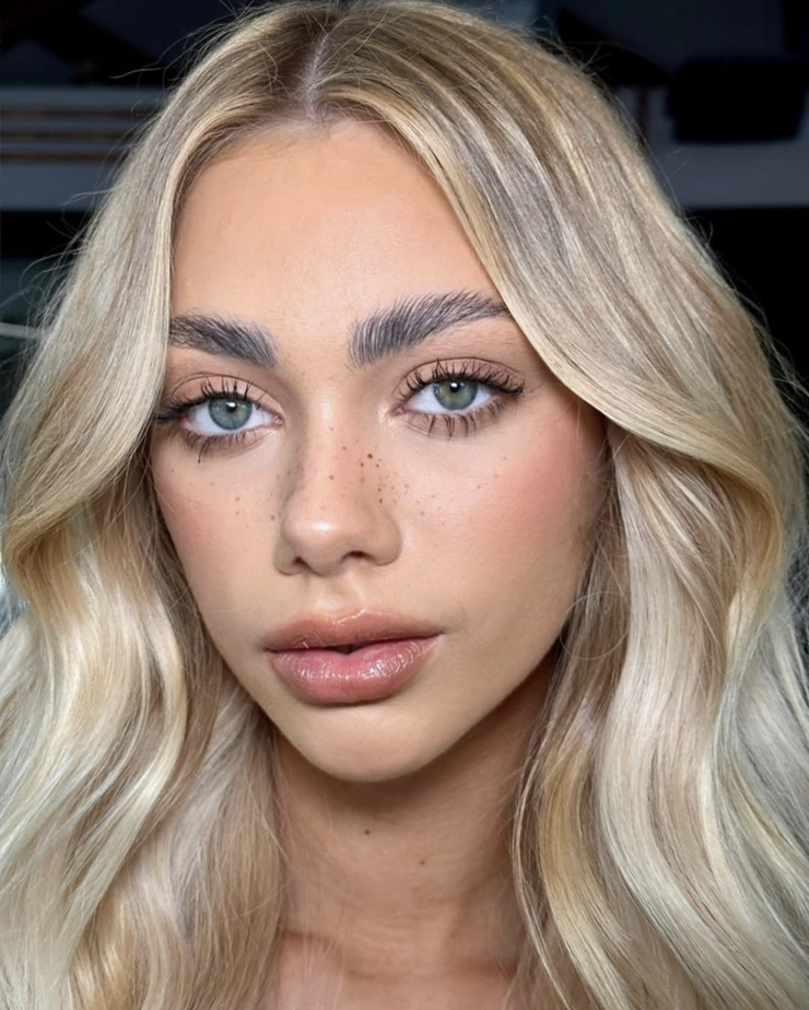 Picture of Esmé Hale