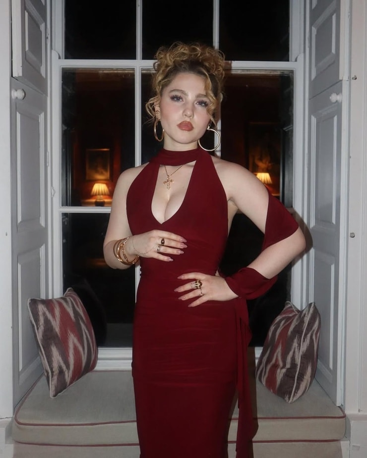 Ella Anderson Ella Anderson