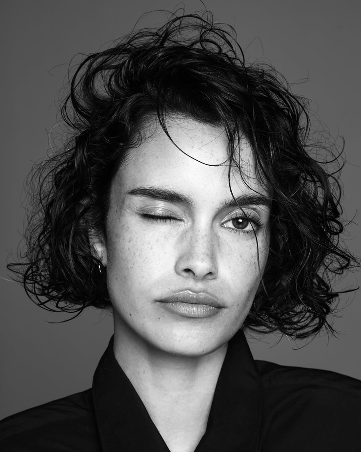 Zoe Barnard