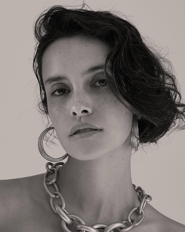 Zoe Barnard