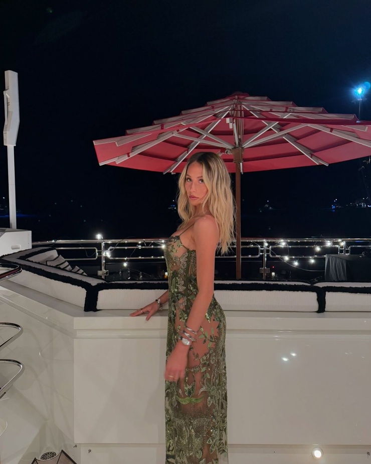 Alix Ashley