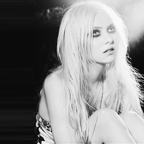 Image of Taylor Momsen